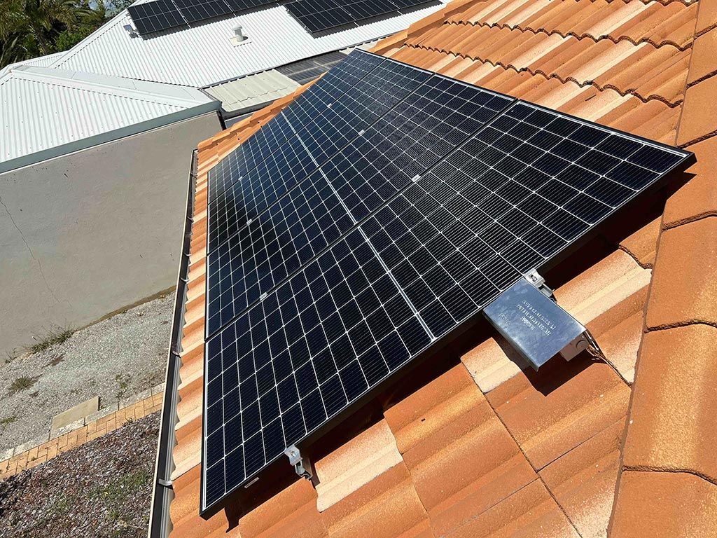 How long do solar panels last? Solar panel lifespan explained